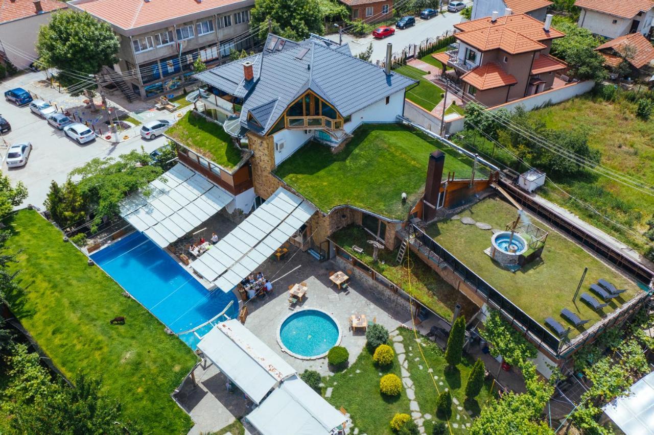 Tihiat Kut Complex Ξενοδοχείο Κιουστεντίλ Εξωτερικό φωτογραφία